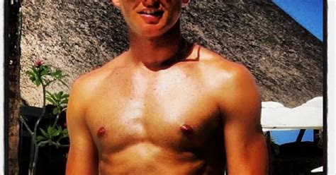 Jeff Brazier Semi Naked Pictures On Australian Beach Holiday Mirror Online