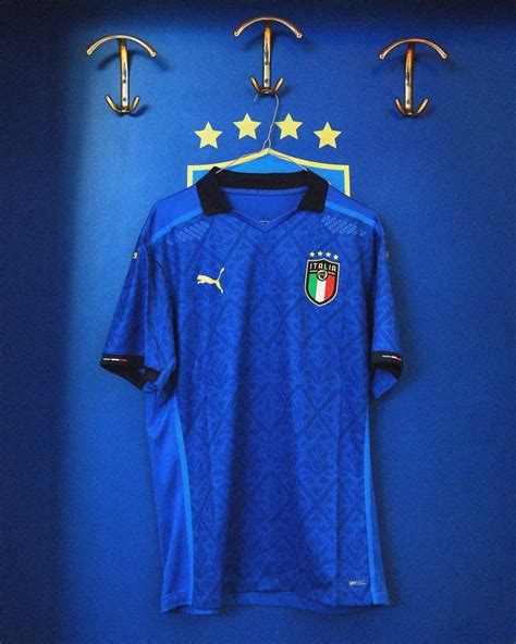 Italian jerseys, italian soccer team kits, italy football jerseys with uksoccershop. Italy 2020-21 Puma Home Football Kit — SuperFanatix.com in 2020 | Football shirts, Football kits ...