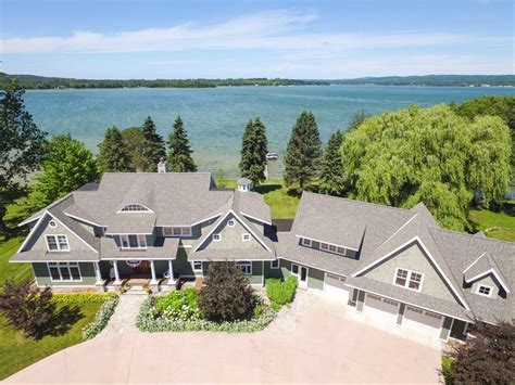 Waterfront Real Estate Realtor Specializing In Crooked Lake Sales