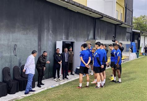 Tmj Datang Tinjau Skuad Mesin Harimau Malaya Berlatih Sukan Majoriti