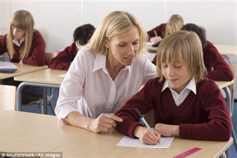 Three In Four Classroom Assistants Now Step In To Teach Daily Mail Online
