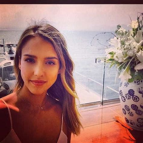 Джессика Альба на снимках со своего Instagram настоящая сказка о красоте и стиле Личная