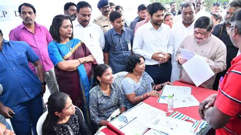 Peoples Woes Continue At Praja Palana Application Centers Indtoday
