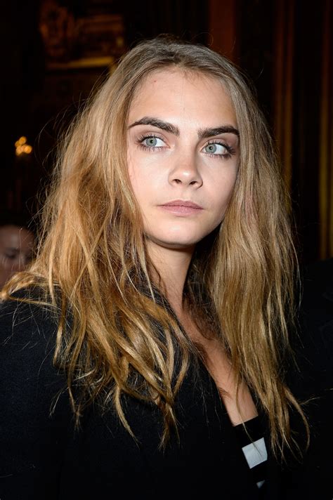 Cara Delevingne Looks Mysterious On The Paper Towns Poster Poppy