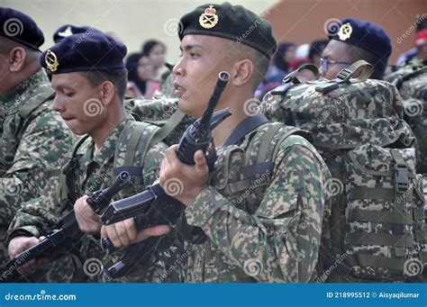 Malaysian Soldiers In Uniform And Fully Armed Editorial Photography