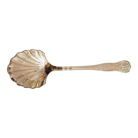 Sheffield Silver Plate Berry Serving Spoon With Shell Design