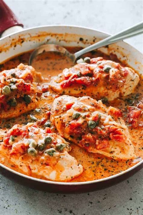 Chicken Breasts In Tomato Sauce Easy Chicken Recipes Tomato Sauce