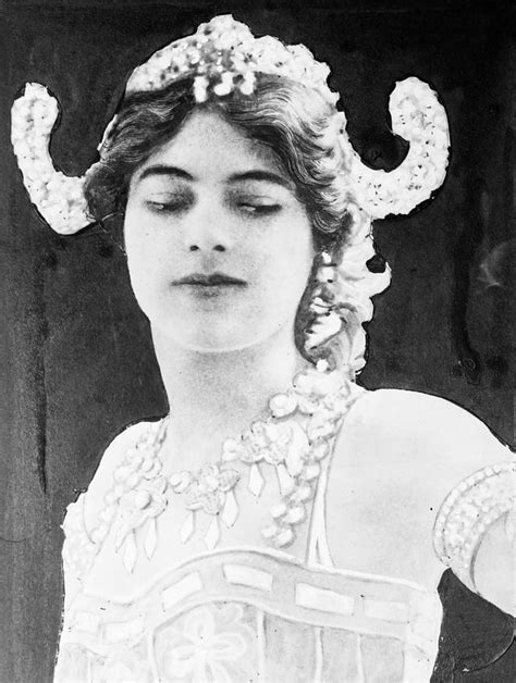 Mata Hari 1876 1917 Photograph By Granger Fine Art America
