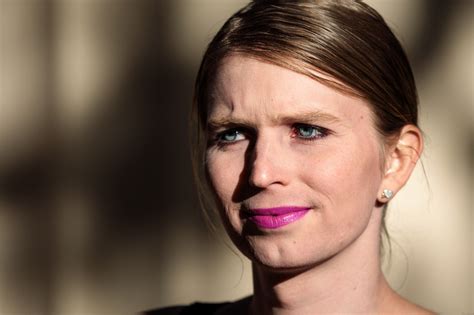 Chelsea Manning Refuses To Testify About Wikileaks Says She Doesnt Know If Shell Be Jailed