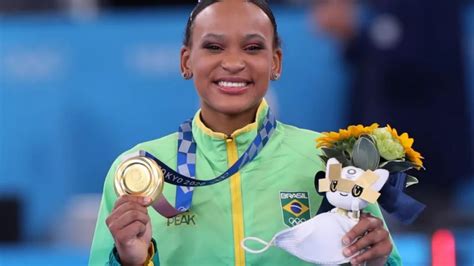 Rebeca Andrade conquista Ouro e é ª brasileira a ganhar duas medalhas em uma edição das Olimpíadas