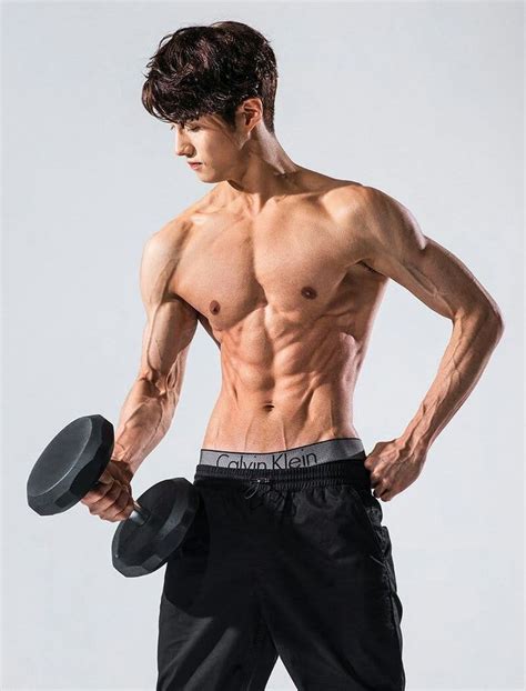 yeoone pentagon 남자 복근 운동 남성 근육 근육