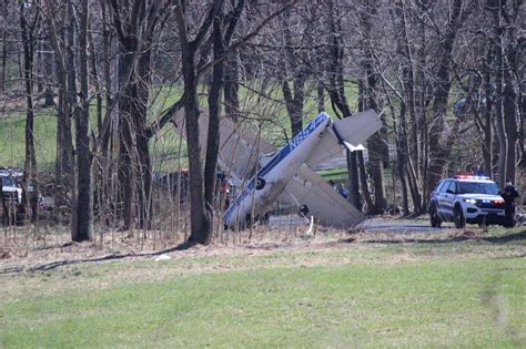 Small Plane Crash Lands In Nj Field After Report Of Engine Trouble
