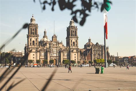 El Zócalo La Plaza Más Espectacular De Ciudad De México