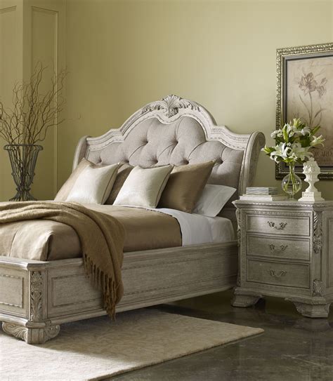 Renaissance Dove Grey Sleigh Upholstered Bedroom Set From Art 243125