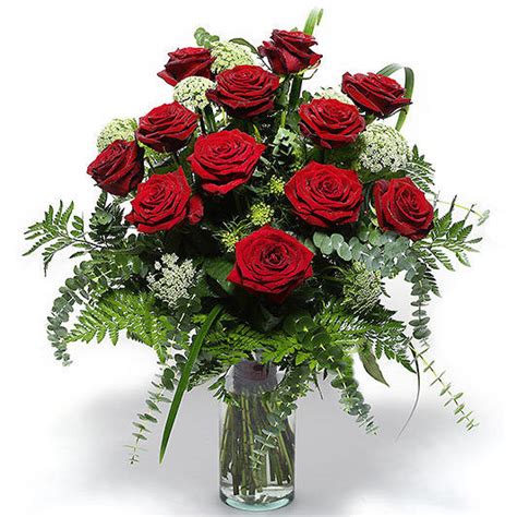 Flowers Gallery 12 Classic Red Roses