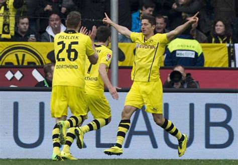 Review Pertandingan Borussia Dortmund Vs Schalke 04