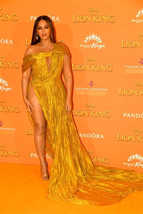 Beyoncé Wore A Gorgeous And Highest Slit Dress To The U K Premiere Of The Lion King Fpn