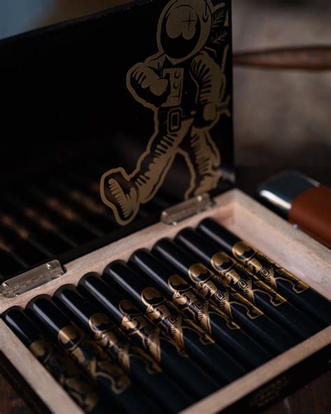 Blind Review: Room 101 Johnny Tobacconaut (Chapter 1) - Fine Tobacco NYC