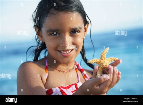 6 7 Years Girl Bikini Stockfotos Und Bilder Kaufen Alamy