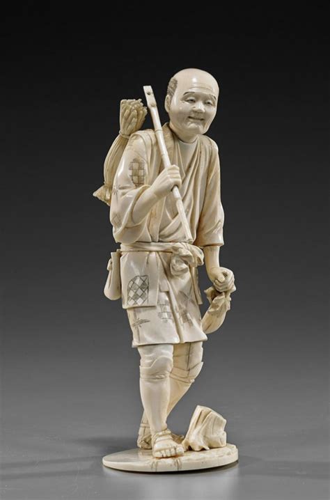 Antique Japanese Carved Ivory Figure Lot 233
