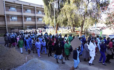Nurses At Zimbabwes Public Hospitals Strike For Better Pay Trendradars Latest