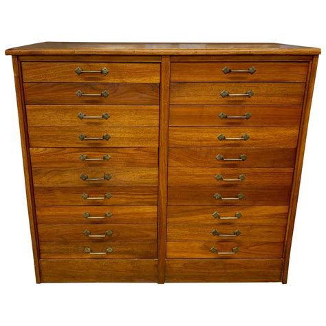 Versatile and affordable, it's never been so easy to get organized. Thirteen Drawer Oak Flat File Cabinet On Legs at 1stdibs