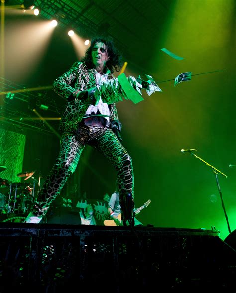 Alice Cooper Live Live Reviews Metal Express Radio