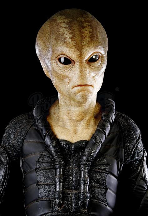 Men In Black Ii 2002 First Contact Alien Costume Display Current