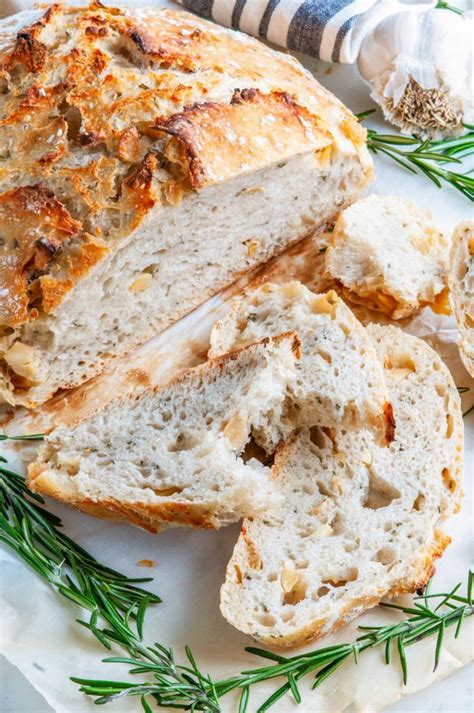 No Knead Rosemary Garlic Bread Easy Homemade Artisan Bread With