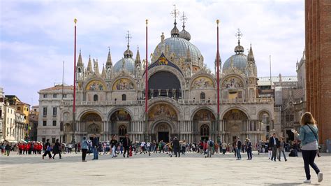 Guide Visiting St Marks Square Venice Italy Viraflare