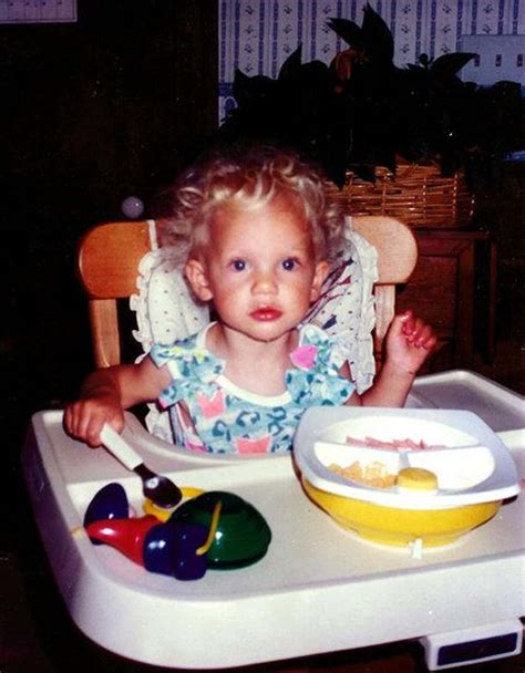 20 Pictures Of Young Taylor Swift Before She Was Famous