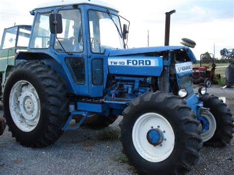Ford New Holland Tw10 Salvage Tractor At Bootheel Tractor Parts