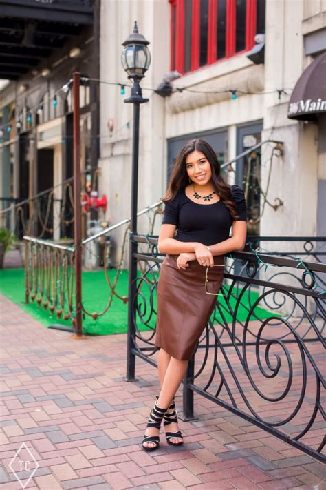 Cool Downtown Houston Senior Pictures Of Ashley In 2017