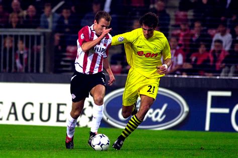 Born 5 november 1980) is a german former footballer who played as a central defender. Zeventien seizoenen Robben in de Champions League | Foto | AD.nl