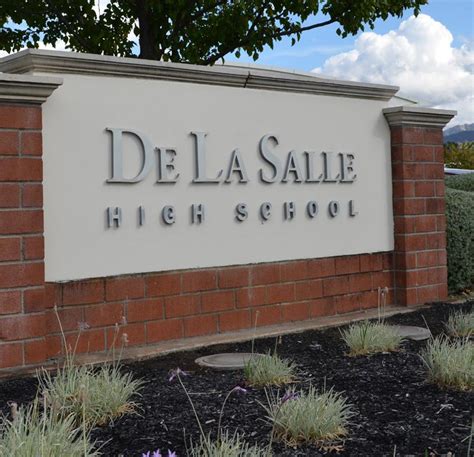 Fall 2022 Union Magazine Pursuing Excellence By De La Salle High