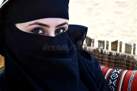 102 Photos De Belles Femmes Arabes Photos De Stock Gratuites Et Libres De Droits De Dreamstime