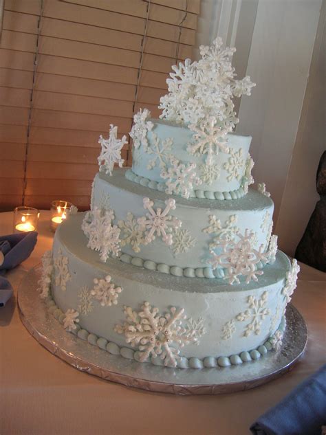 Veronicas Sweetcakes 13 Winter White Snowflakes On Blue Wedding Cake