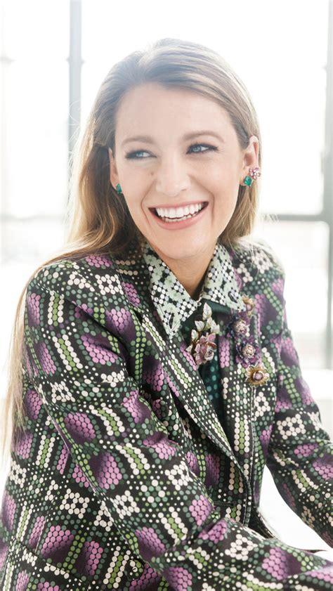640x1136 Blake Lively Smiling 4k Iphone 55c5sse Ipod Touch Hd 4k