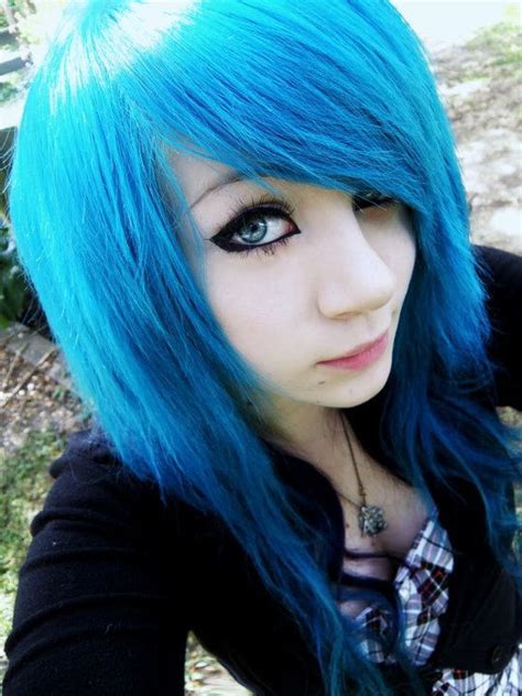 Emo Girls With Blue Hair Omita Monster Emo Girl Blue Eyes Blueand Black Hair Emo