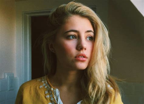 Youtuber Lia Marie Johnson Says No One Can Save Me In Unsettling