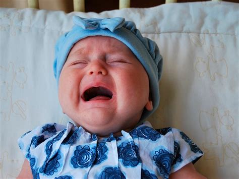 ¿es Recomendable Dejar Llorar A Los Bebés Hasta Que Se Calmen Por Sí