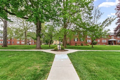 1 single bed and 1 double bed. Grandview Apartments For Rent in Lancaster, PA | ForRent.com