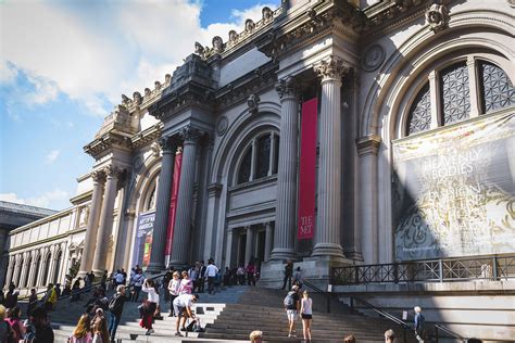 We put the theory to the test and sought out both 'hoods' most stylish citizens. Upper East Side New York: Insider-Guide & die besten Spots ...