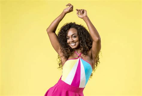 Fernanda mostra habilidade (apesar de não mostrar expressão nenhuma dançando); Após "Verão 90", Dandara Mariana é confirmada na "Dança ...