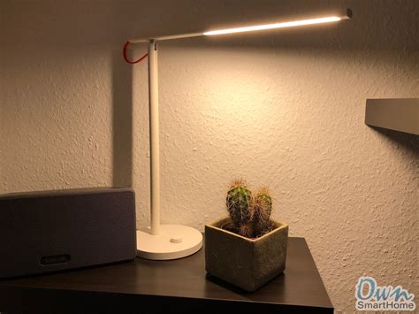 The mi led desk lamp 1s measures 455mm x 455mm in width and height with a steady circular base that supports it. Die smarte Schreibtischlampe Xiaomi Mi LED Desk Lamp ...