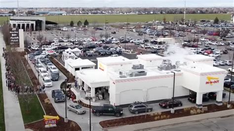 In-N-Out Burger's opening day in Idaho ends in chaos with 8-hour lines