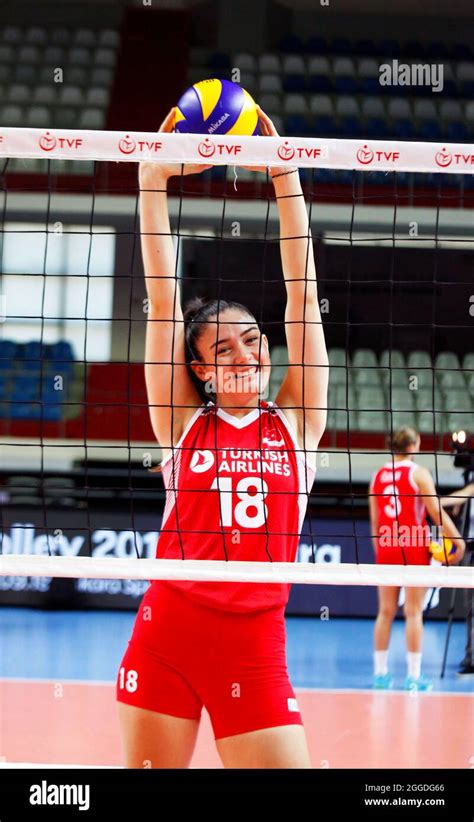 13 08 2021 Istanbul Turkey Turkey Volleyball Women S National Team Player Zehra Güneş Stock