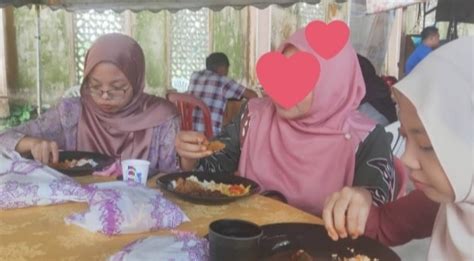 Order from kedai makan d'42 online or via mobile app we will deliver it to your home or office check menu, ratings and reviews pay online or cash on delivery. namakucella: MAKAN KENDURI PERTAMA DALAM PKPP (PKPP-COVID 19)