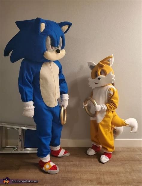 Sonic And Tails Halloween Costume Contest At Costume In 2021