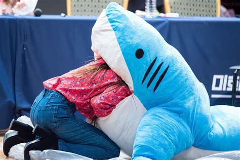 Come Look At Oh My Girls Seunghee Getting Eaten By A Shark Koreaboo